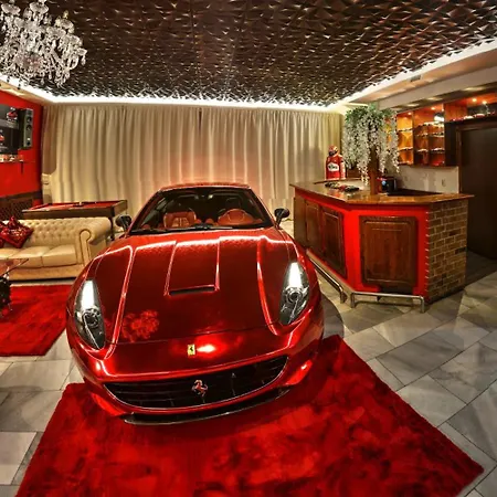 Ferrari Wellness شقة فندقية